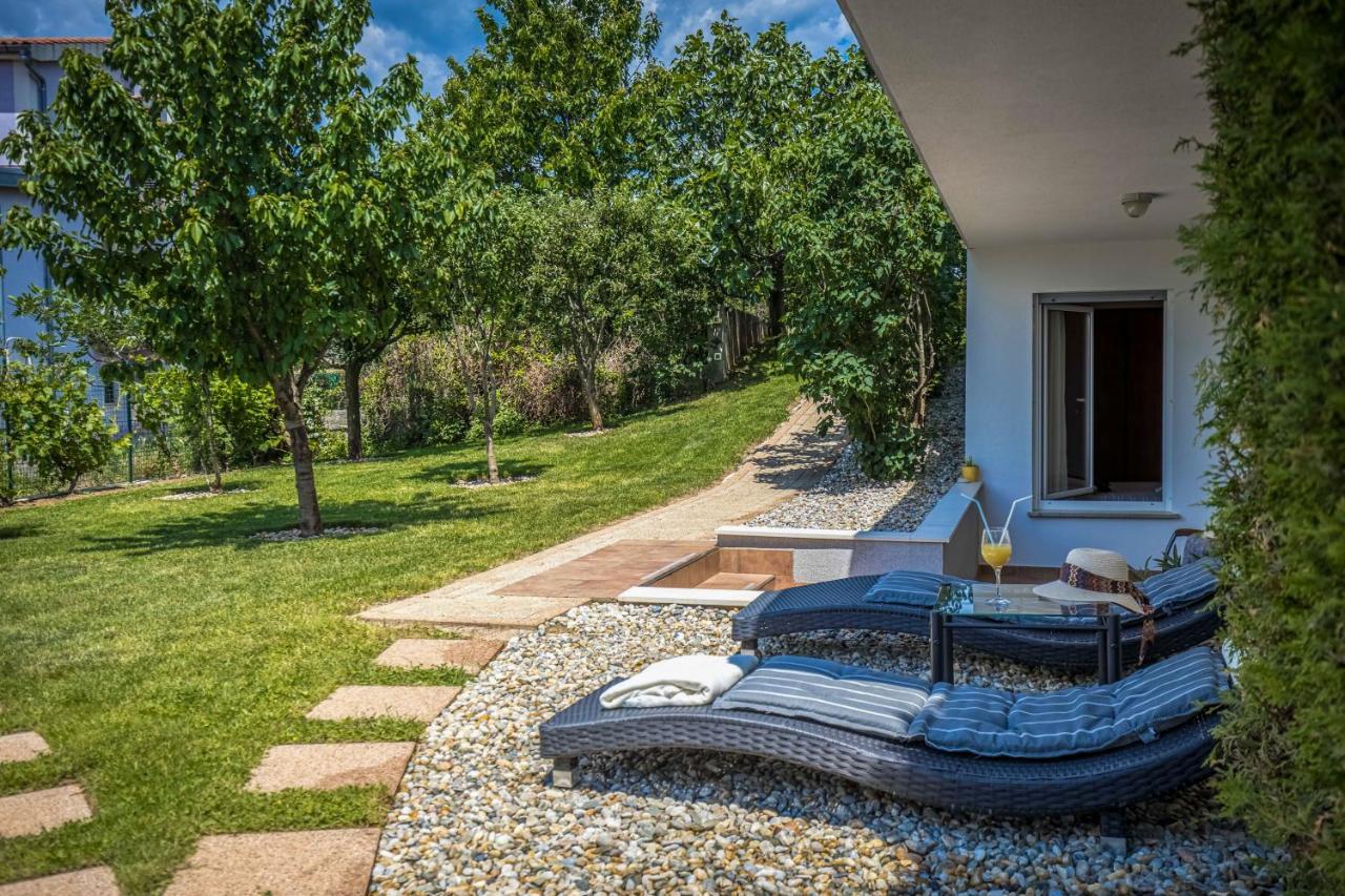Terra Magica Deluxe Apartment Or Room With Private Parking, Terrace And Sea View Rijeka Buitenkant foto